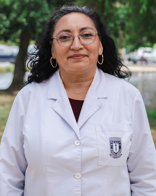 Vilma Oyarzún Leal. Auxiliar