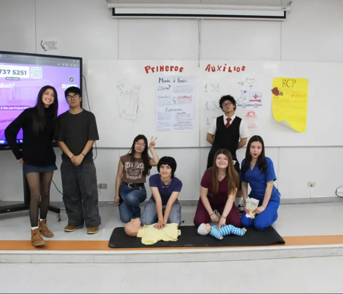 Más de 350 estudiantes exponen sus proyectos en la Feria de Primavera del Programa Talentos UdeC