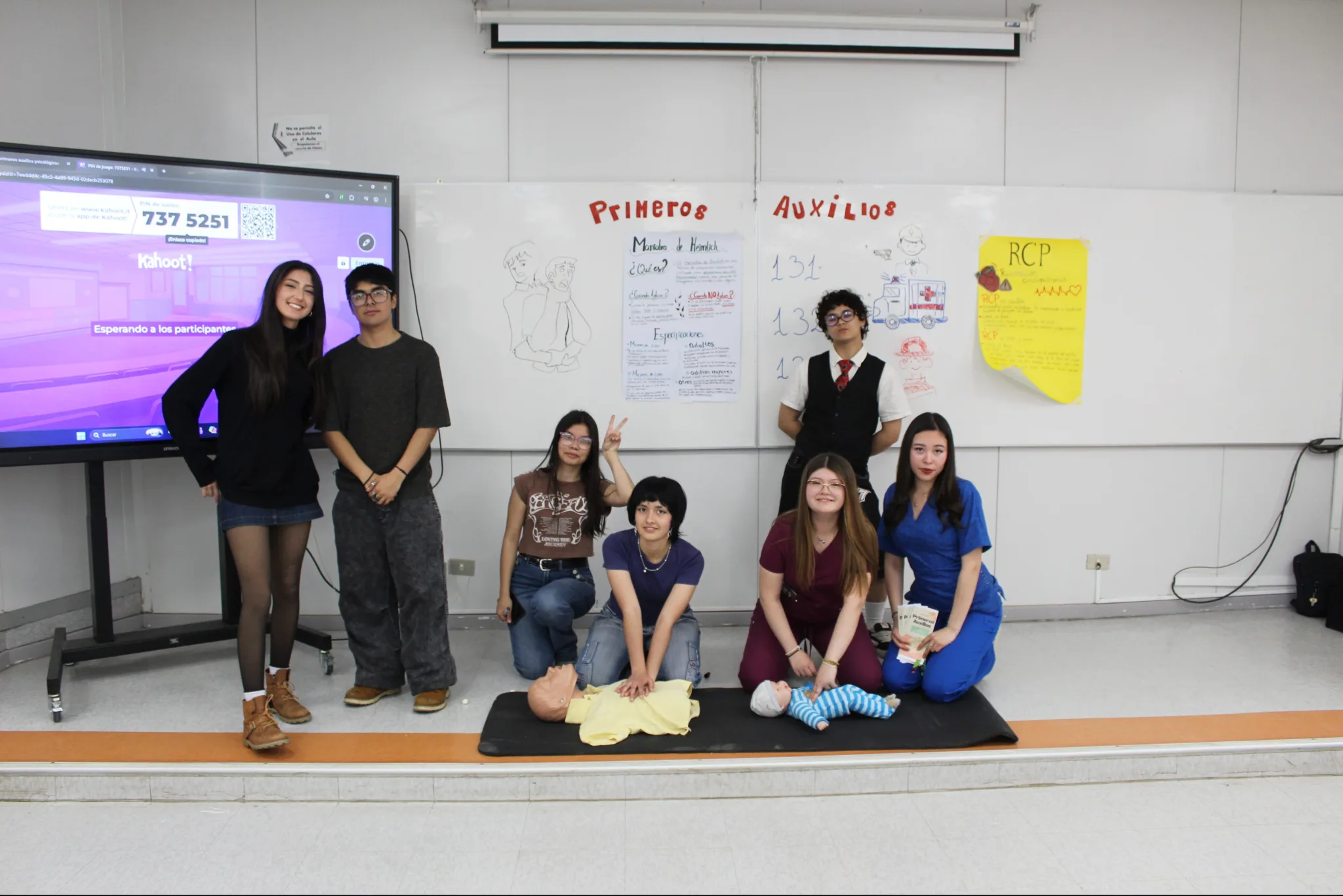 Más de 350 estudiantes exponen sus proyectos en la Feria de Primavera del Programa Talentos UdeC 2 Más de 350 estudiantes exponen sus proyectos en la Feria de Primavera del Programa Talentos UdeC